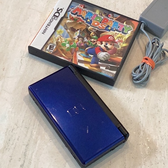 Nintendo DS Lite Console Handheld System & Battery Charger & Mario Party DS Game - Picture 13 of 16